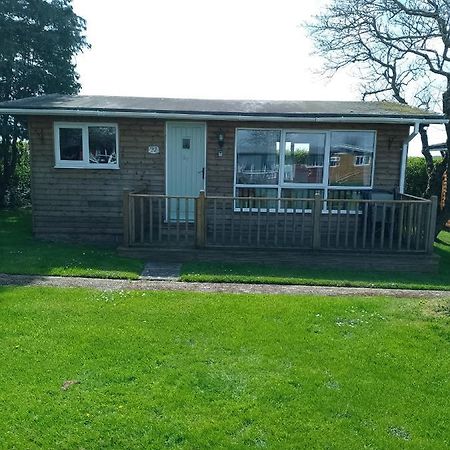 No 27 A Dog Friendly Rural Coastal Chalet Villa Сийтън Екстериор снимка