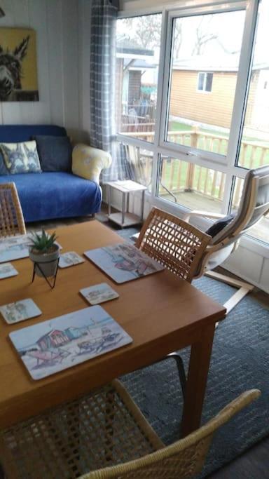 No 27 A Dog Friendly Rural Coastal Chalet Villa Сийтън Екстериор снимка